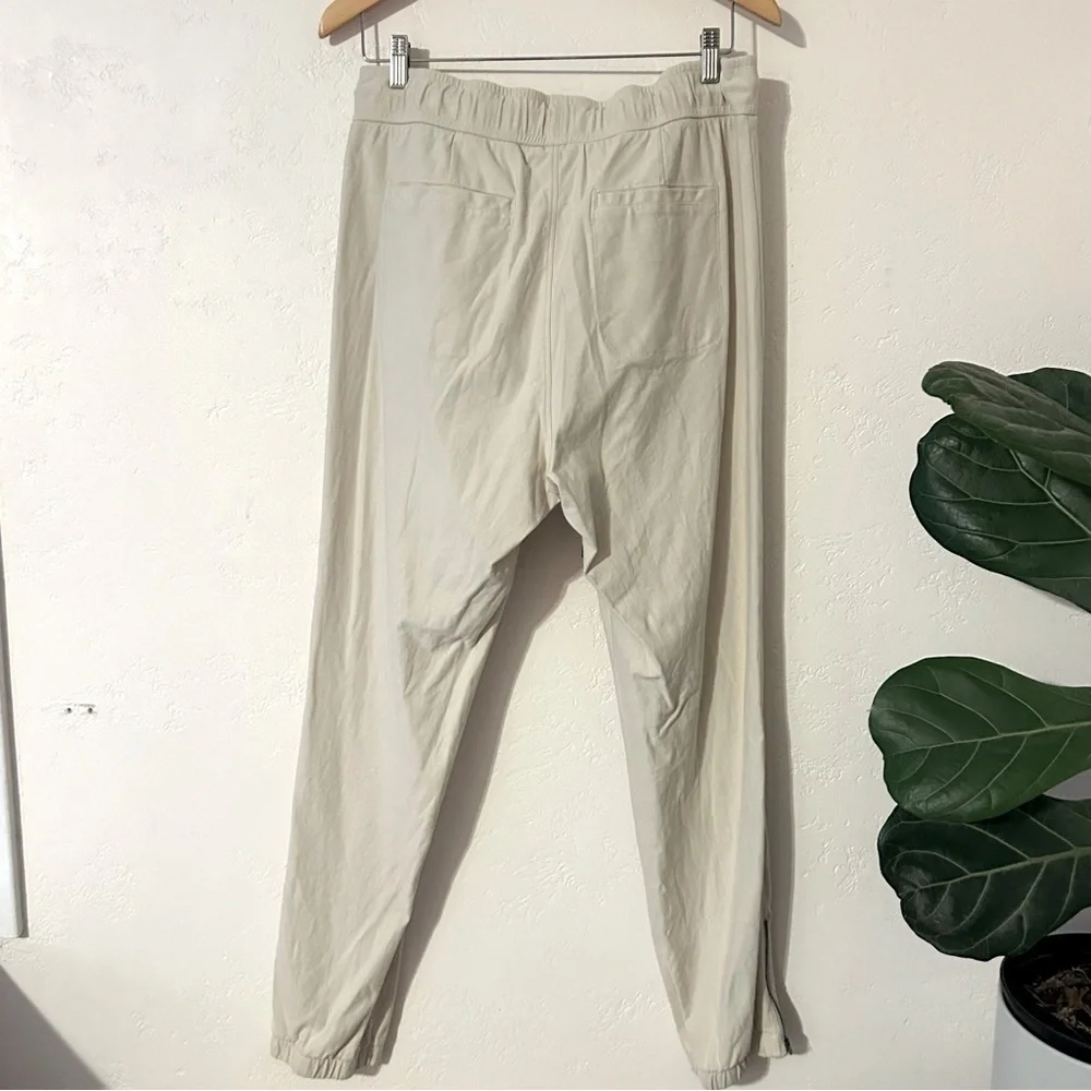 BLANK NYC Cotton Drawstring Ankle Zip Pocket Jogger Pants Cream Women Size L